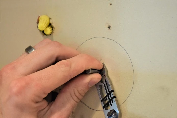 The EverRatchet multitool at work