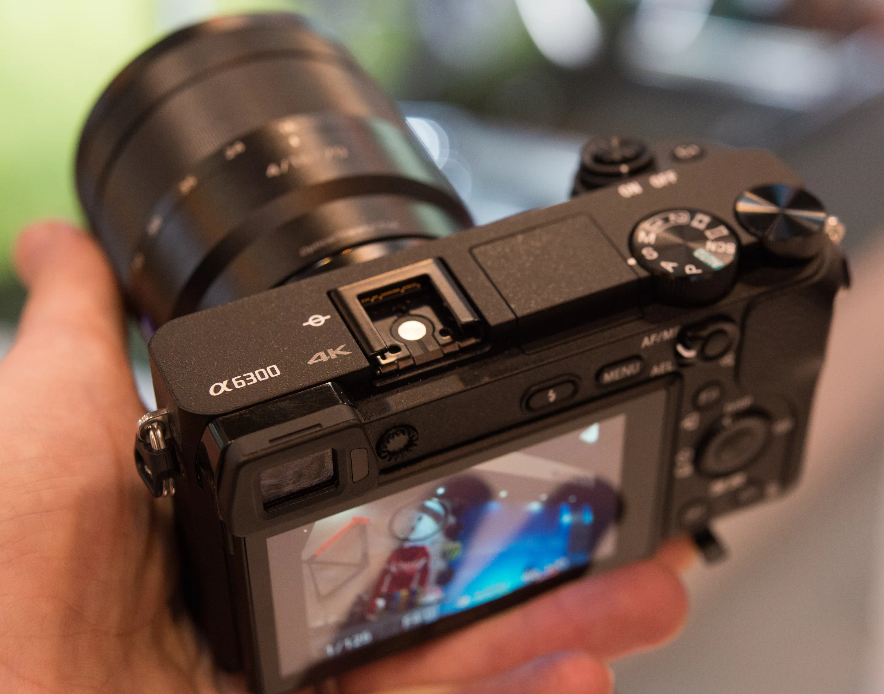 The Sony A6300 can be pre-ordered now and will cost US$1,000 body-only