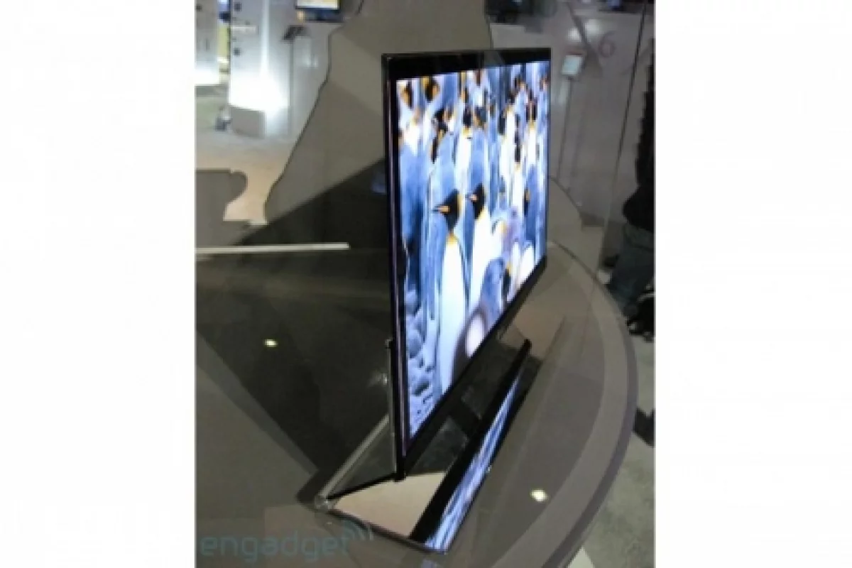 LG's prototype 15-inch OLED TV on show at CES 2009Pic credit: engadget