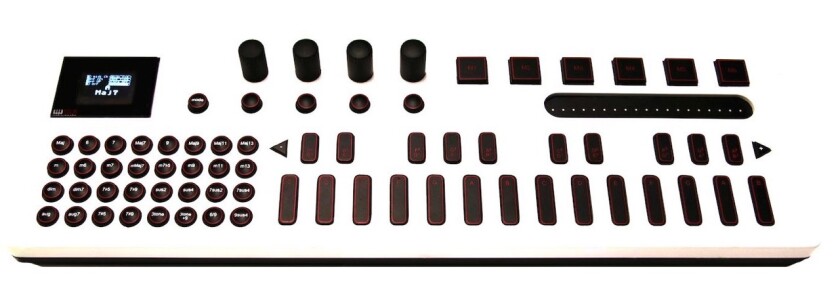 Chords can also be played in a range of patterns thanks to the integrated arpeggiator, with users able to add their own arpeggio patterns and also vary note length