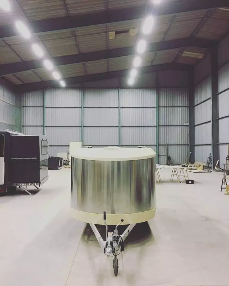 The Tipoon is the latest smooth, clever expanding trailer design from France