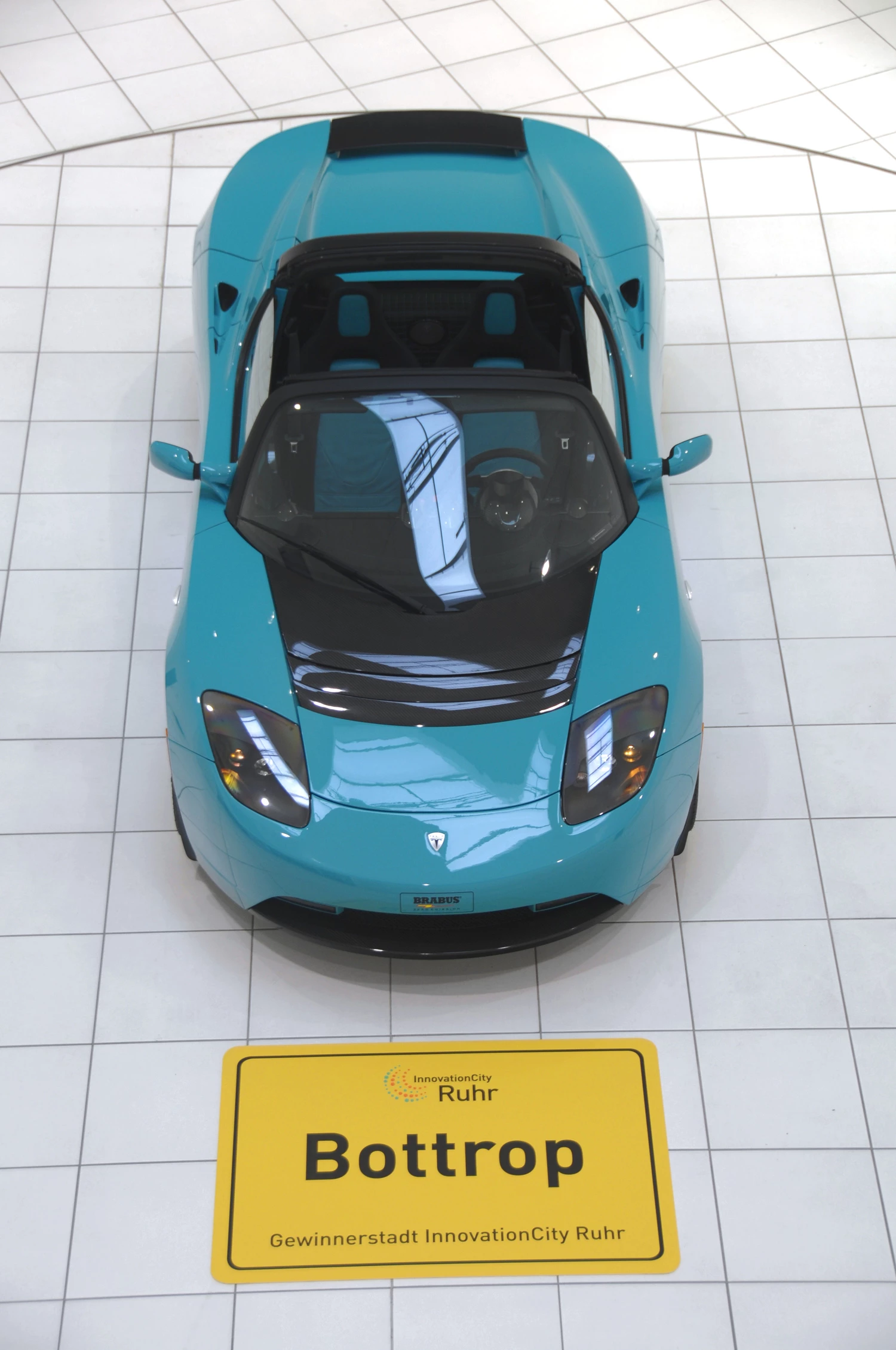 The TESLA Roadster Sport BRABUS Green Package