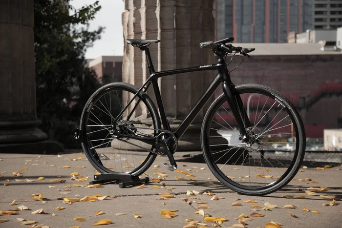 The Rogue C6 carbon fiber bicycle integrates GPS systems and is designed for commuters