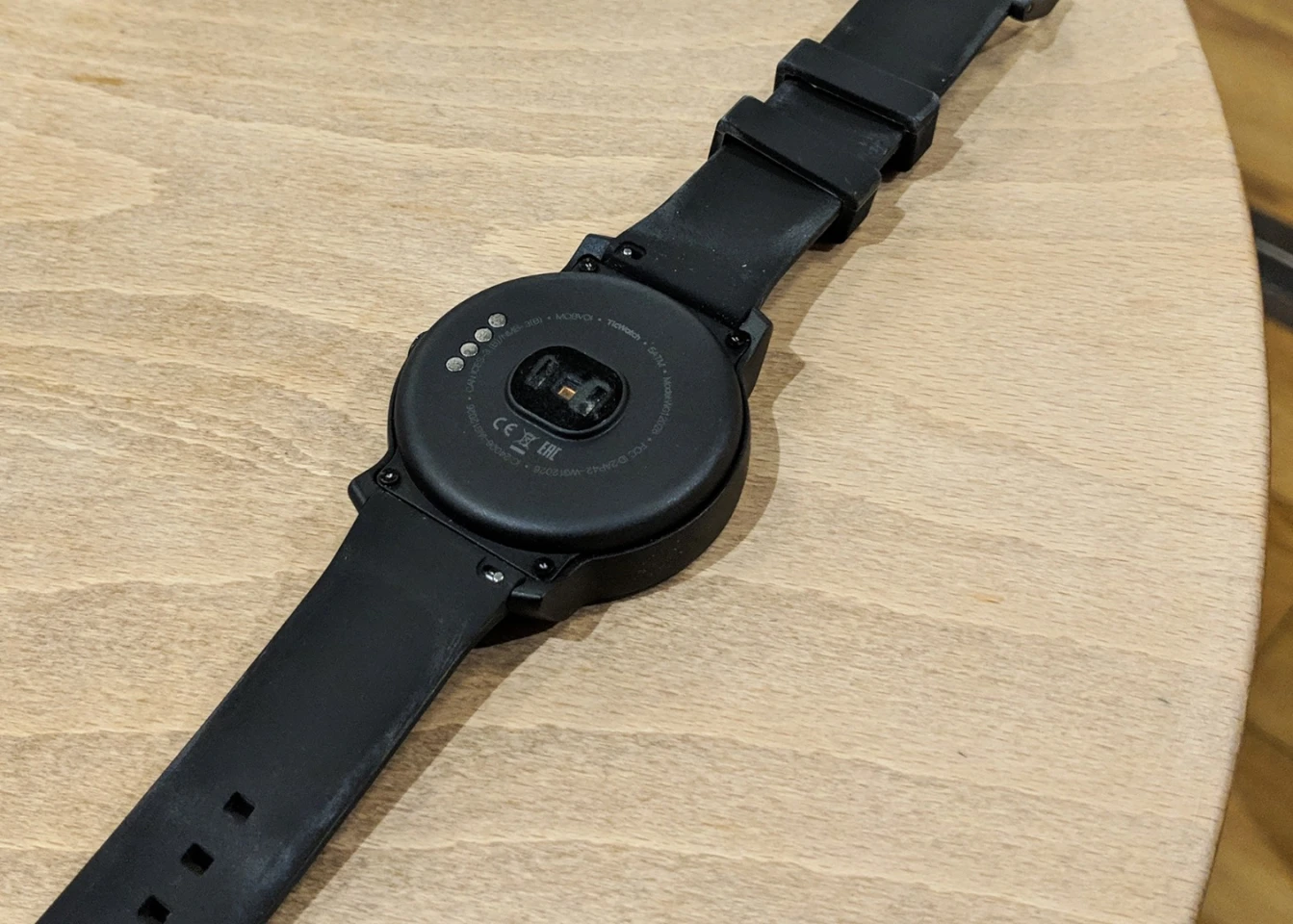 The heart rate monitoring sensor in the TicWatch E2 is not something you always get at this price point