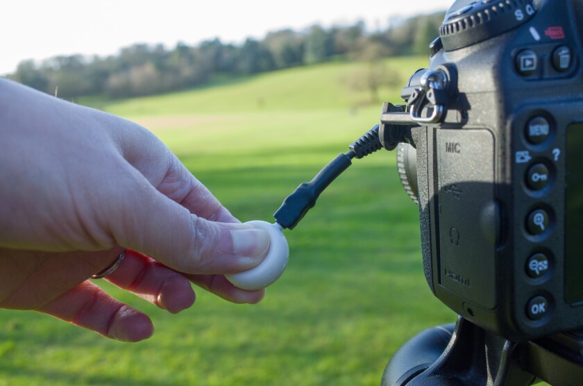 Pico can be set manually by pressing a button in the middle (Photo: Simon Crisp/Gizmag.com)