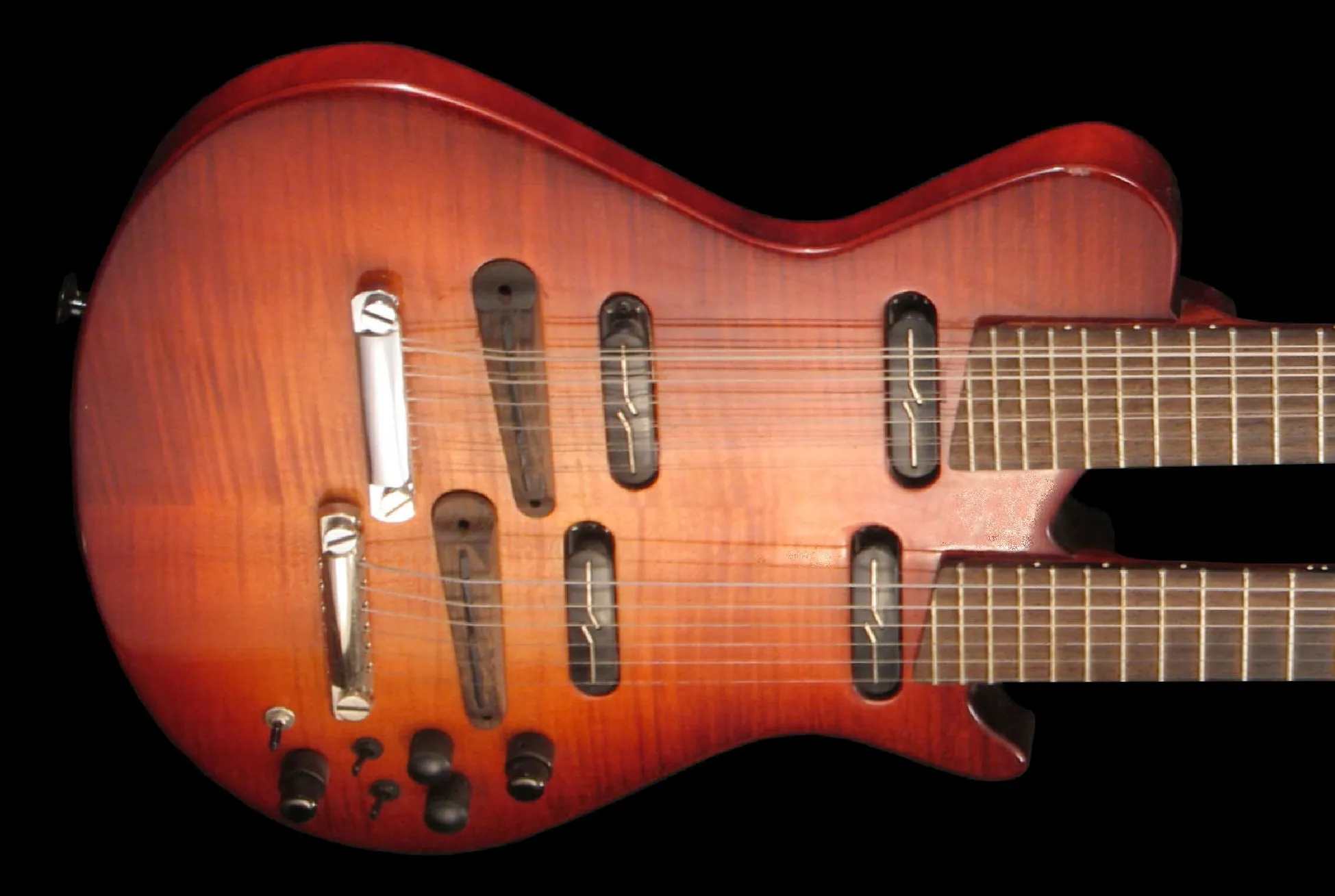The standard hardware includes TonePros bridges, an extra-light aluminum 6-string tailpiece and dual magnetic pickups for each neck