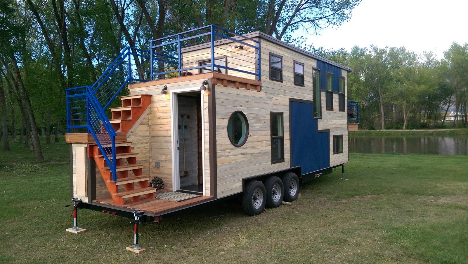 The Tiny Ski Lodge is based on a 30 ft (9.1 m)-long triple axle trailer