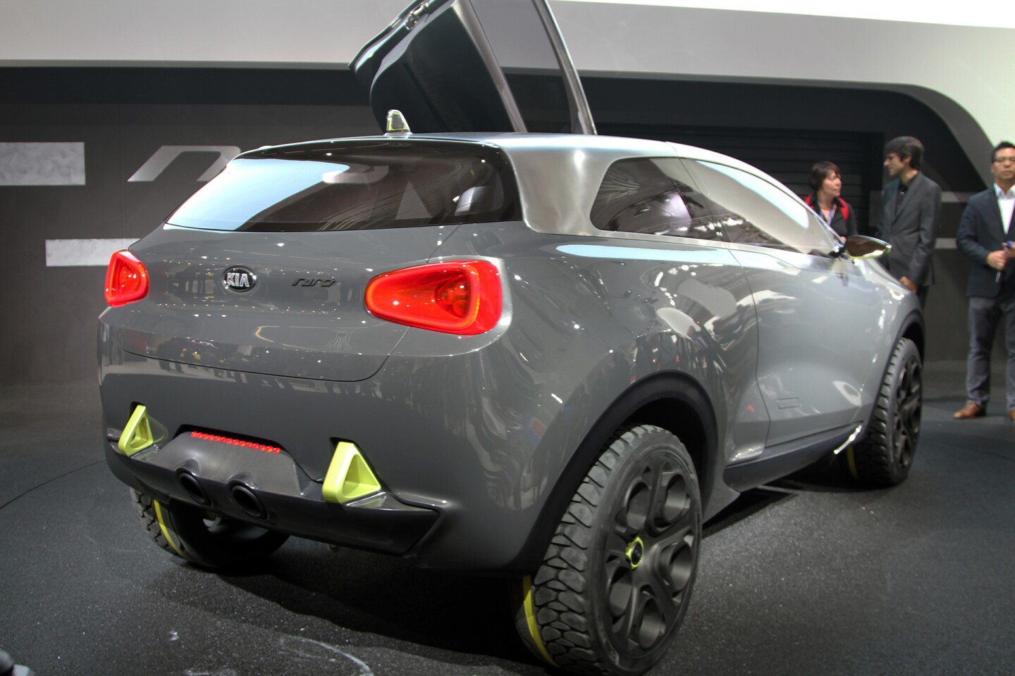 Niro concept has special rubber in the form of 225/40R20 tires (Photo: Gizmag.com)