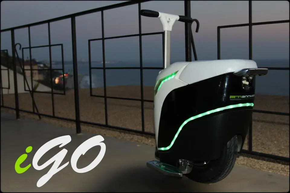 The iGo has strips of color-changing LEDs built into its body
