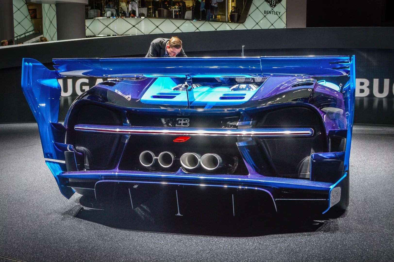 Bugatti Vision Gran Turismo gets revealed in Frankfurt