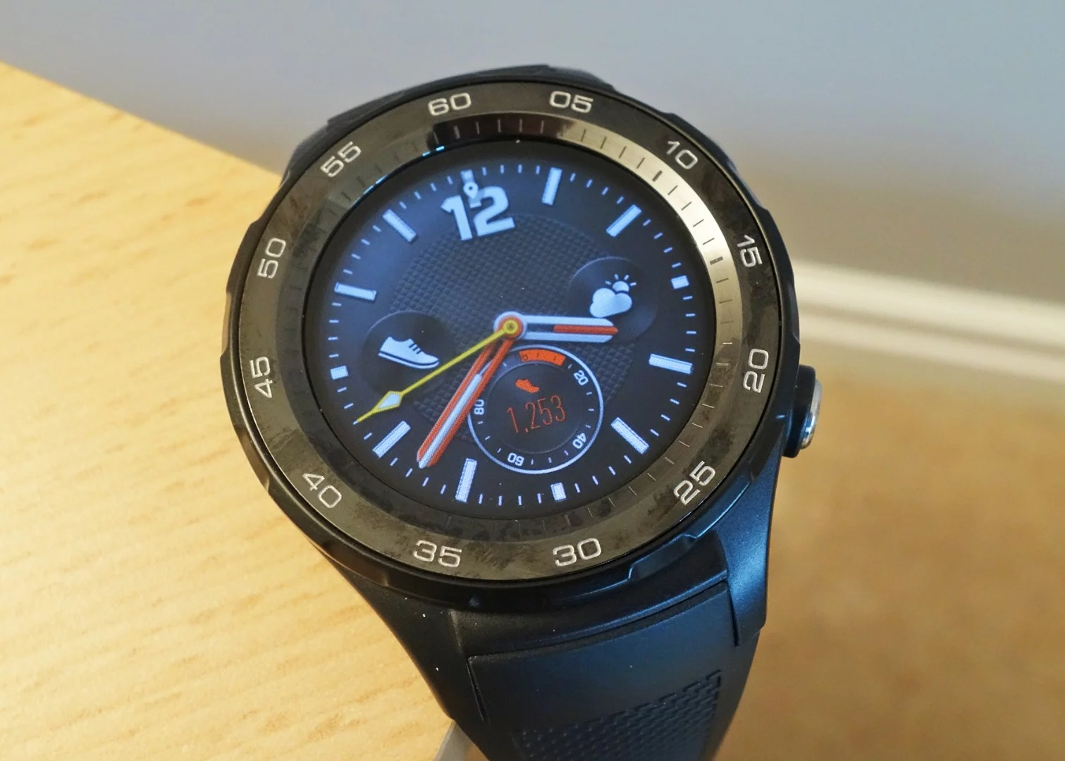 A ceramic bezel sits around a 1.2-inch display