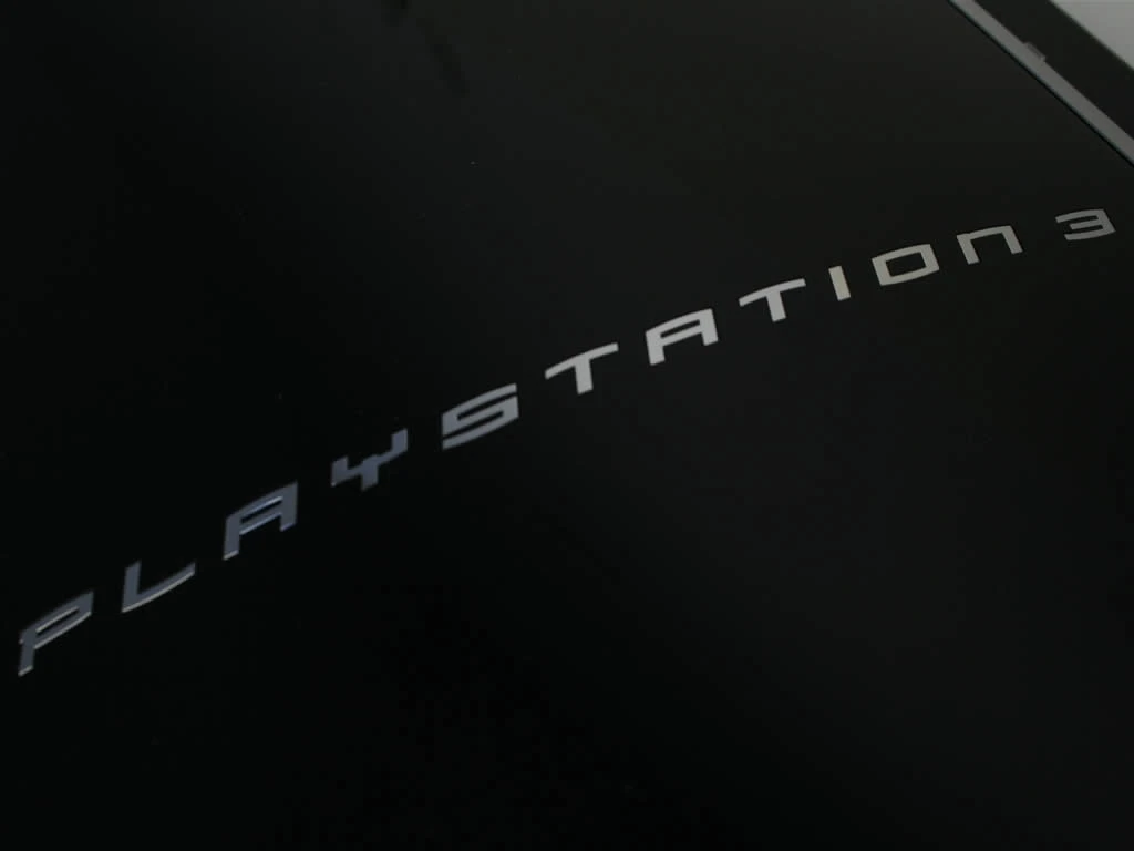 Sony's upcoming firmware update removes the Other OS feature from the non-Slim PS3s which were available until Q4 2009