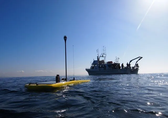 A group of four autonomous underwater vehicles have just set a world distance record, by traveling from San Francisco to Hawaii