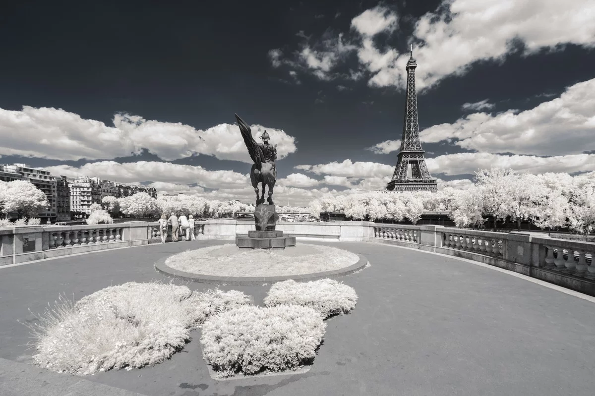 Third Prize winner, as part of the Photo Essay category, a collection called Invisible Paris