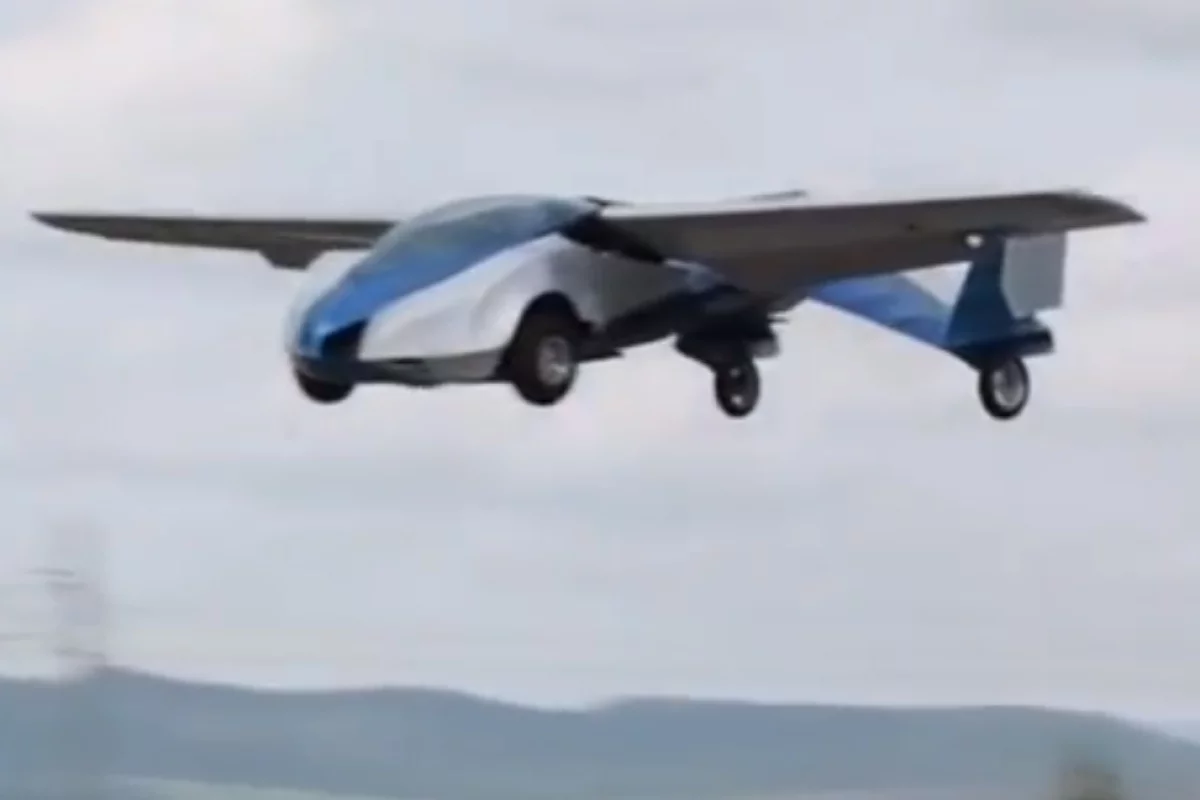 The Aeromobil flying car designed by Stefan Klein takes to the skies for the first time