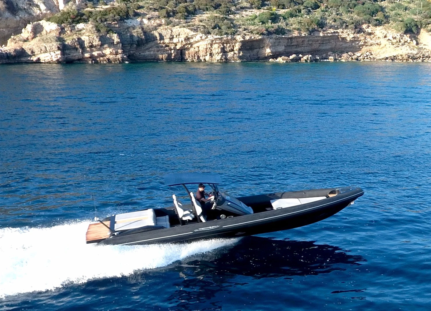 The Technohull Sea DNA 999