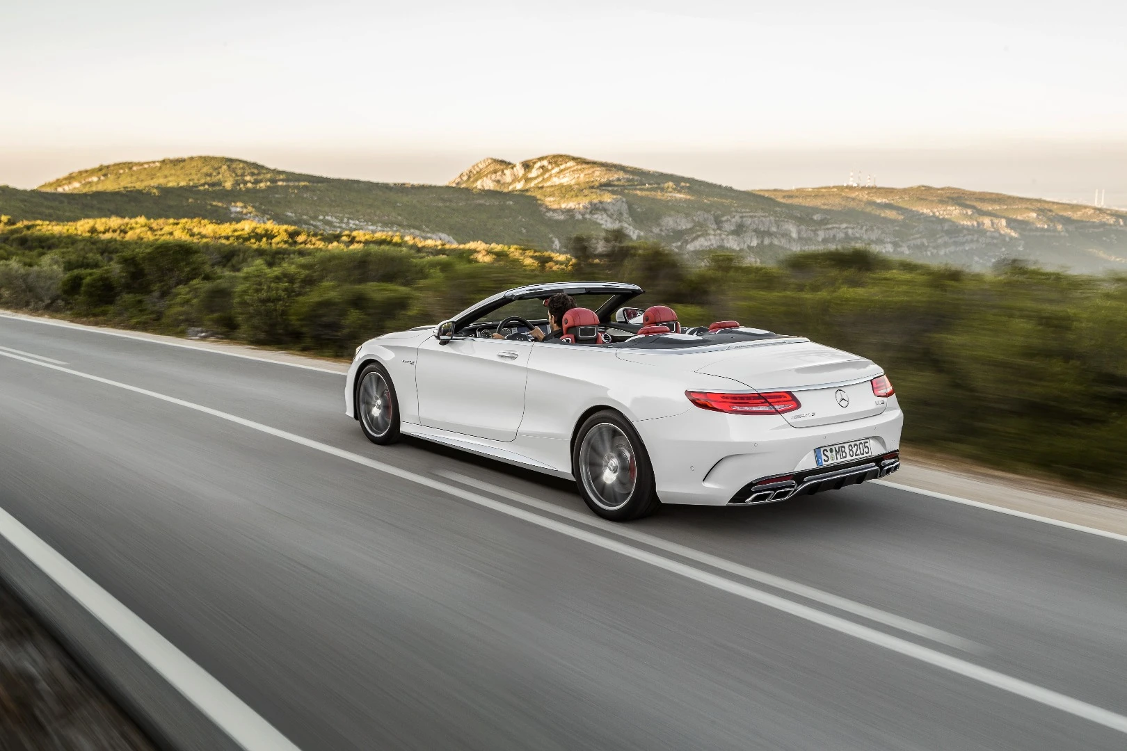 Mercedes has utilised lightweight materials to make sure the extra body bracing hasn't dulled the S-Class' handling