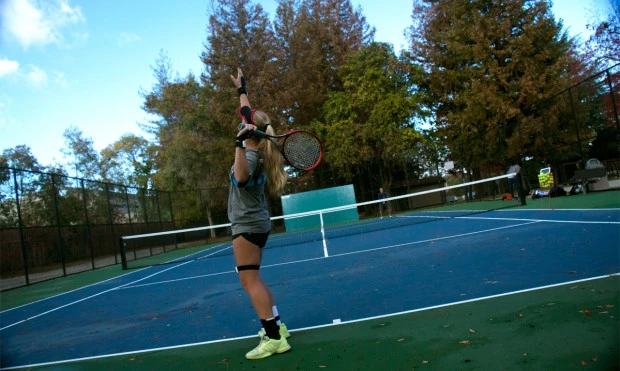 Pivot analyzes stroke, form and footwork