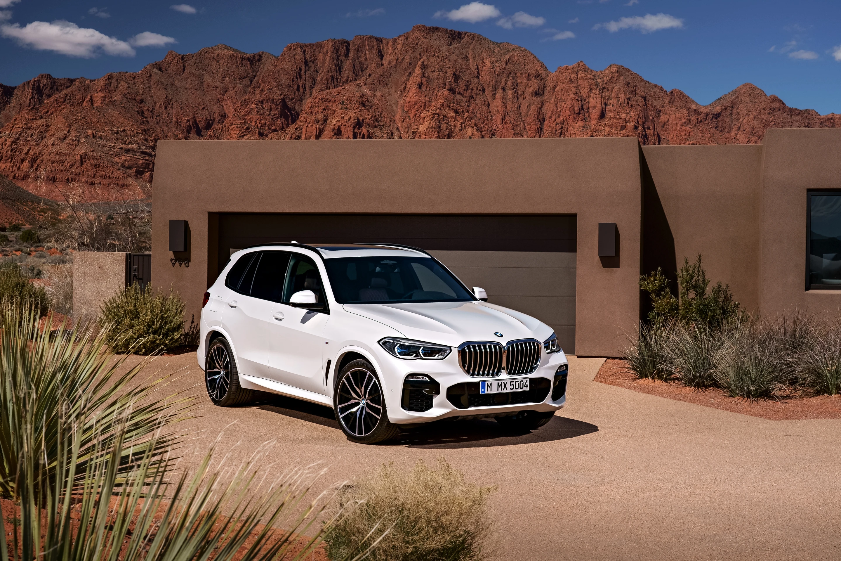 Boot capacity in the new BMW X5 is listed as 1,860 L with the seats folded down, and 645 L with them left up
