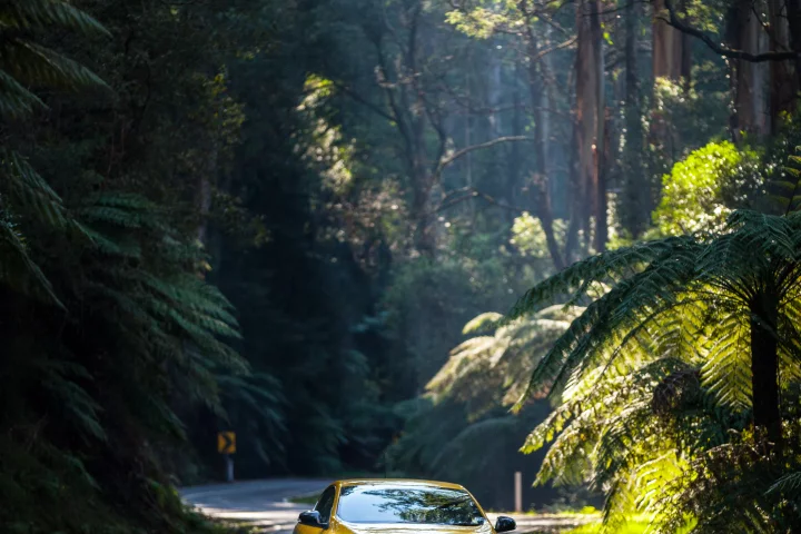 Carving corners is what this Megane RS Trophy does best (Photo: Loz Blain/Gizmag.com)