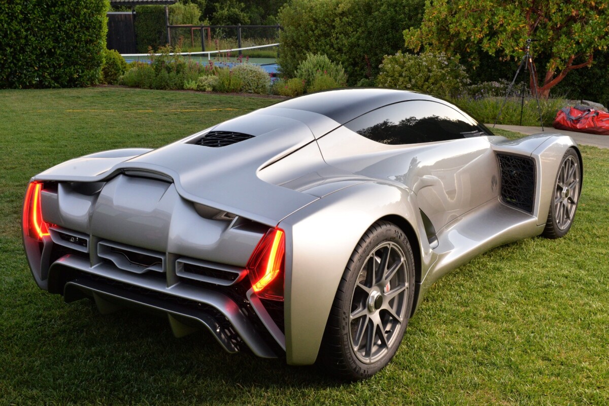 Divergent declares the Blade the world's first 3D printed supercar