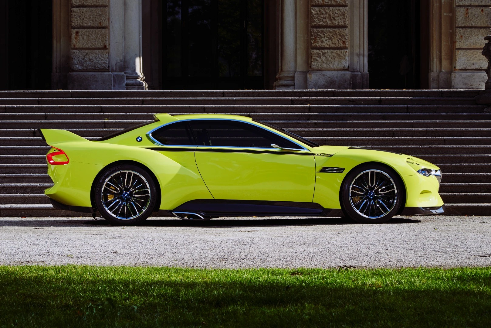BMW has taken the wraps off a tribute to its legendary 3.0 CSL at the Concorso d’Eleganza Villa d’Este. The 3.0 CSL Hommage is an attempt to recreate the magic of the classic coupe using modern lightweight materials and some very un-1970s technology and styling.