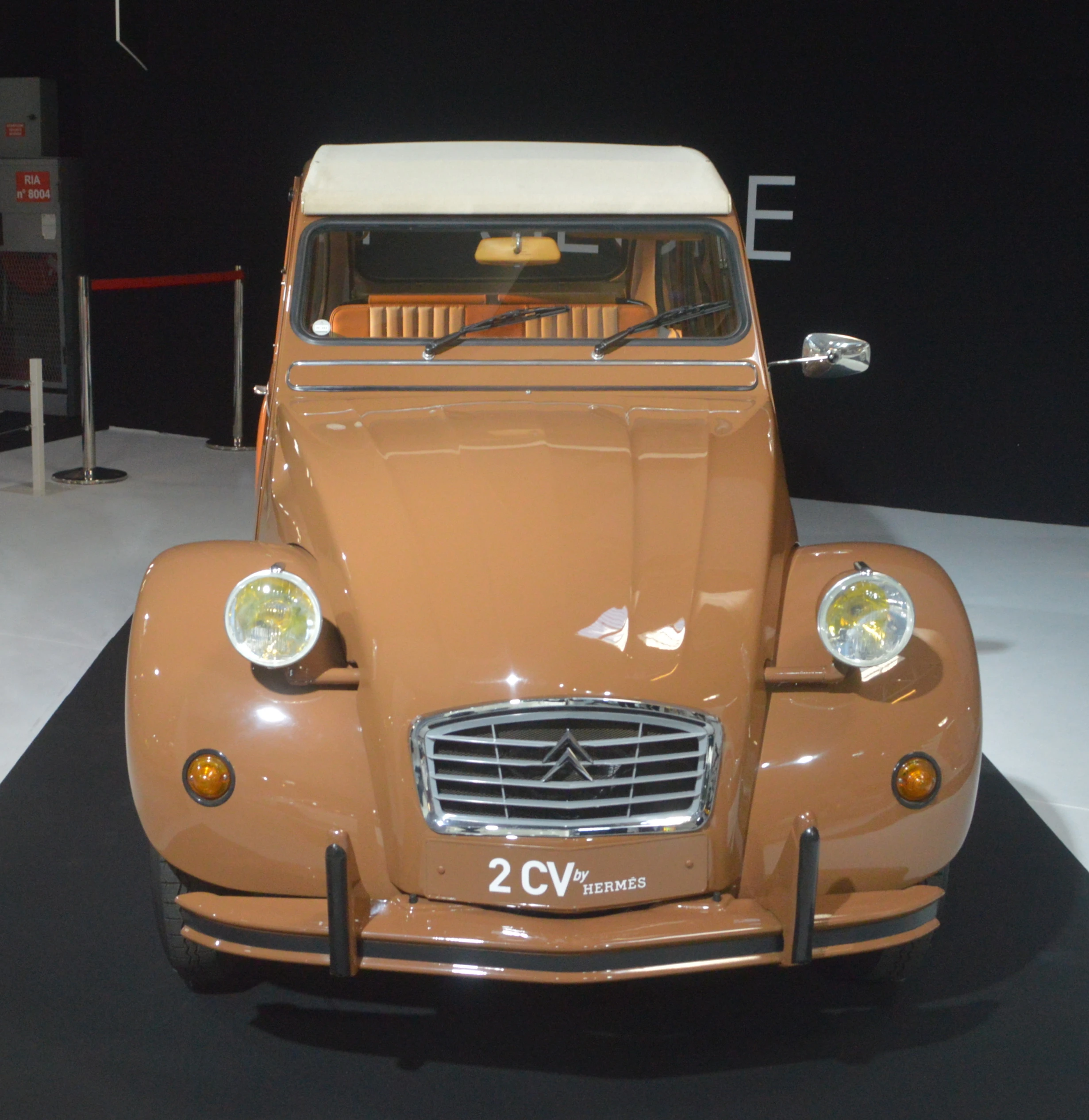2008 Citroën 2CV special edition by Hermes (Photo: C.C. Weiss/Gizmag)