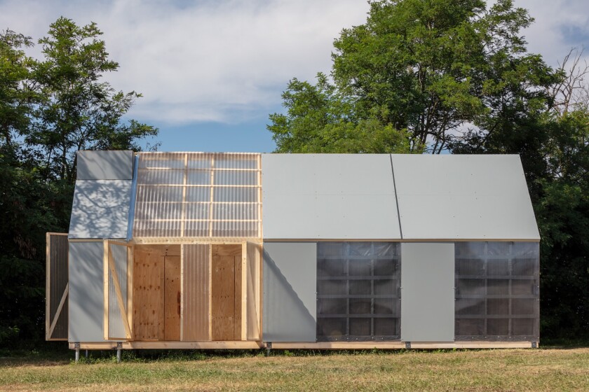 Cabin modules was designed by iR arquitectura, which is led by Fermin Indavere and Tommaso Polli