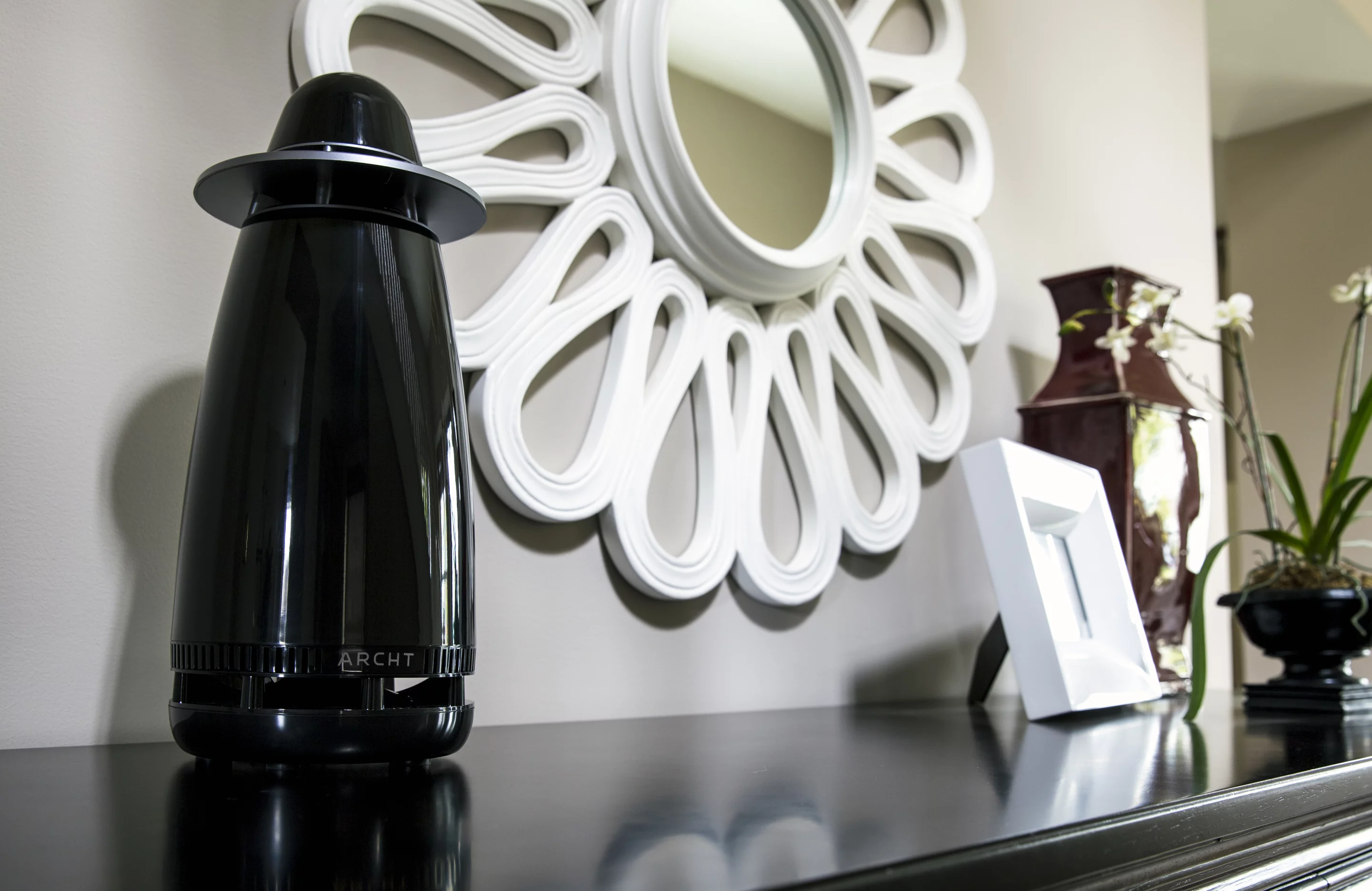 Archt Audio says that Wi-Fi streaming is best via AirPlay, but the Archt One is also DLNA compliant