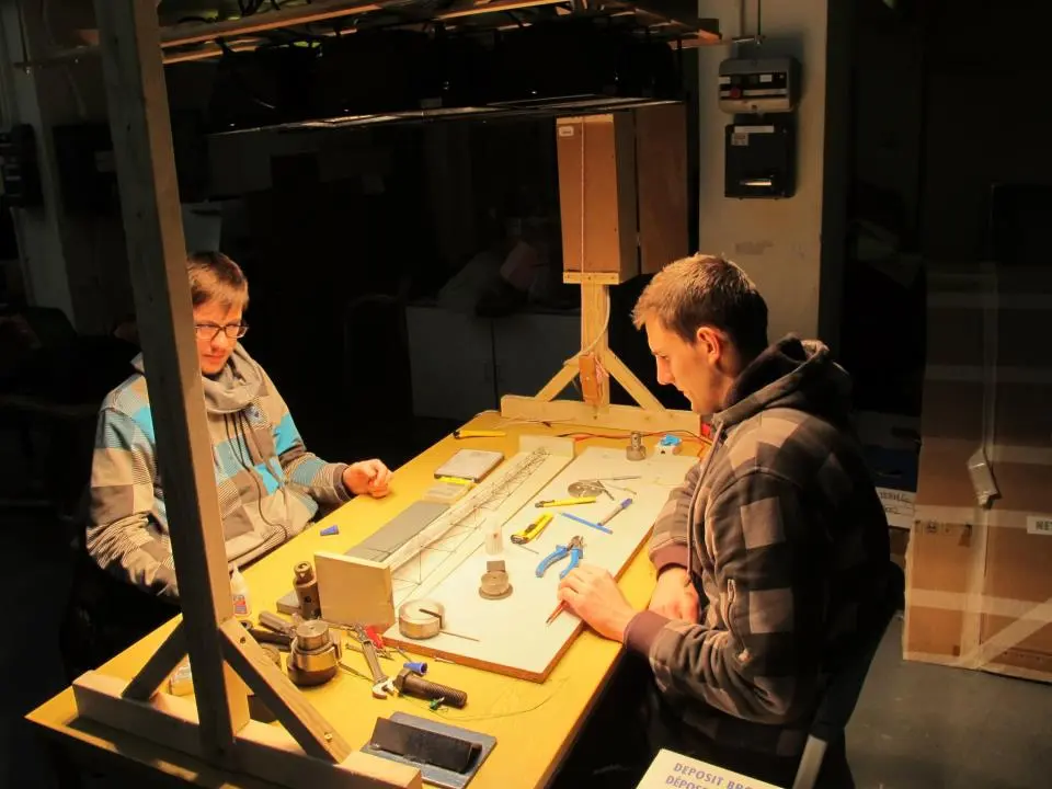 Queen Mary students work on developing the world's first Solarcopter