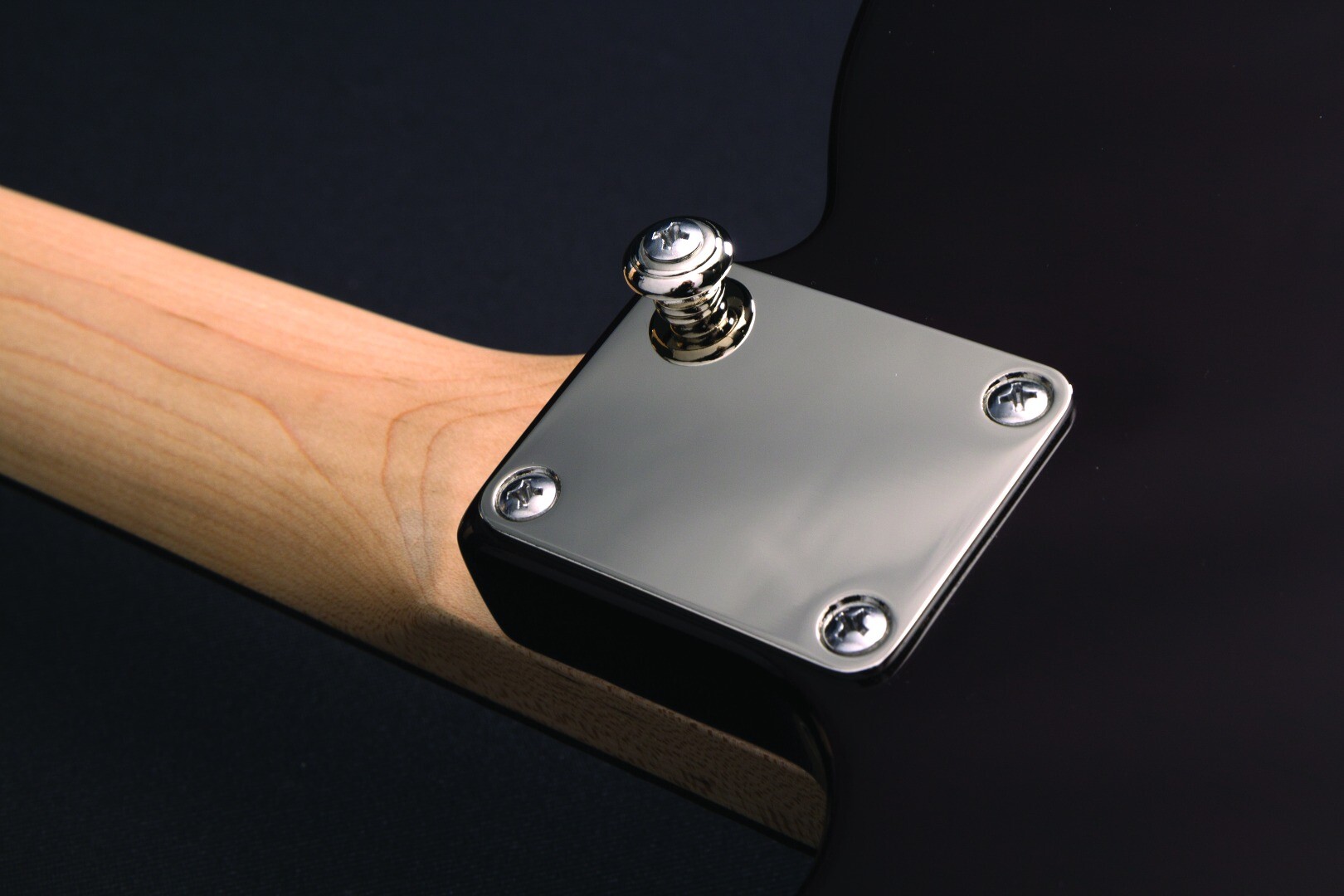To avoid neck dip, strap locks have been repositioned for balance