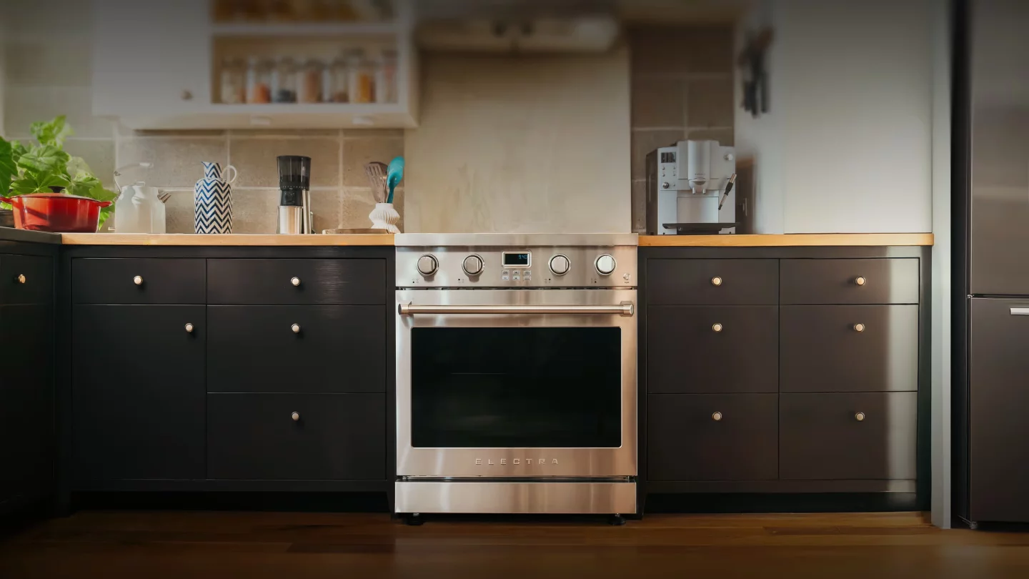 The Electra in its natural environment. Can you believe it draws all its power from a humble wall socket?