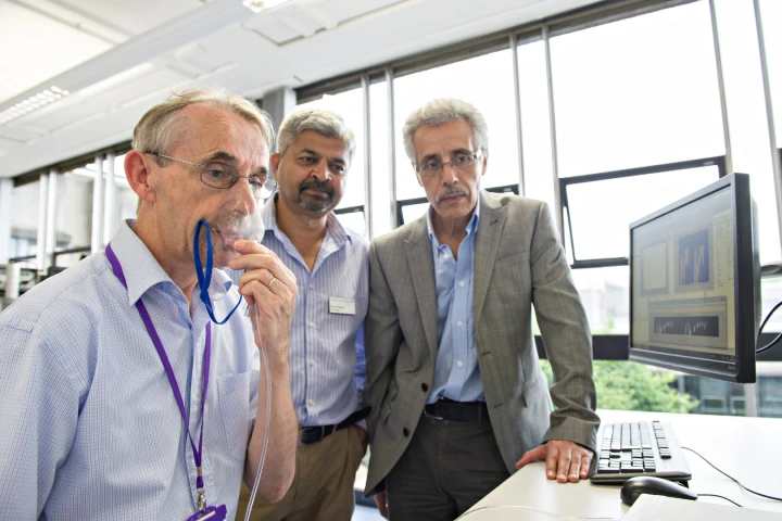Loughborough researcher Dr. David Kerr (with Dr. Atul Gaur and Dr. Kaddour Bouazza-Marouf) uses the AAC