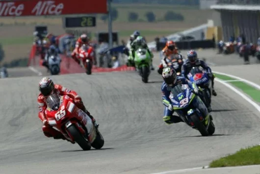 Loris Capirossi was at the front of the field early in the race but faded badly to finish ninth