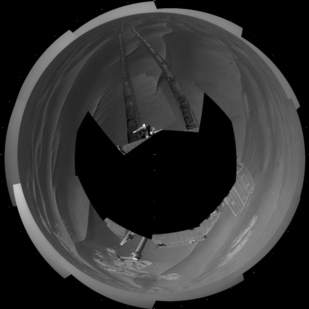 Fish bowl image of Opportunity showing its tracks