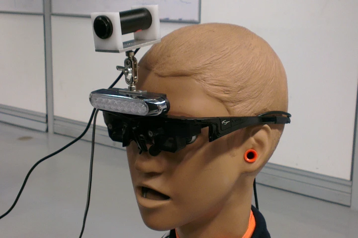 The smart vein locator can spot veins regardless of the patient's skin color (Photo: UTP)