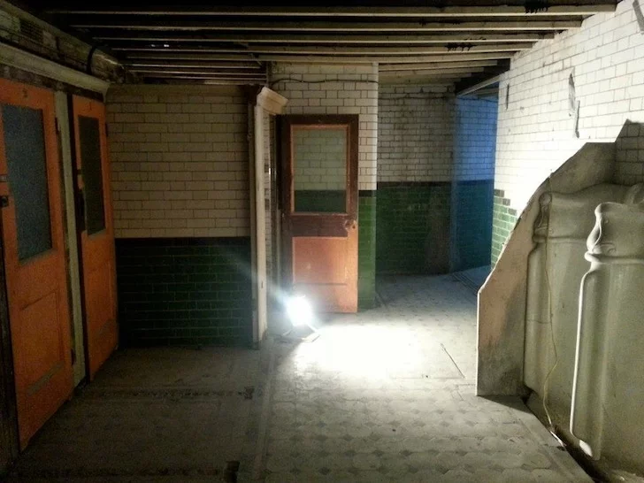 The Attendant before it's clean and restoration