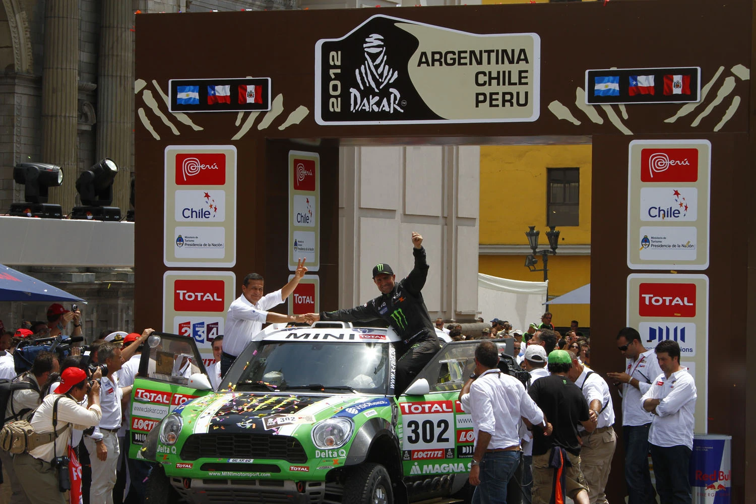 Peterhansel at the finish