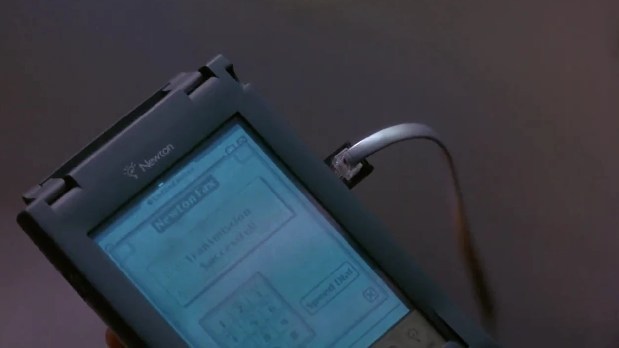 Seagull loves his Apple Newton in Under Siege 2