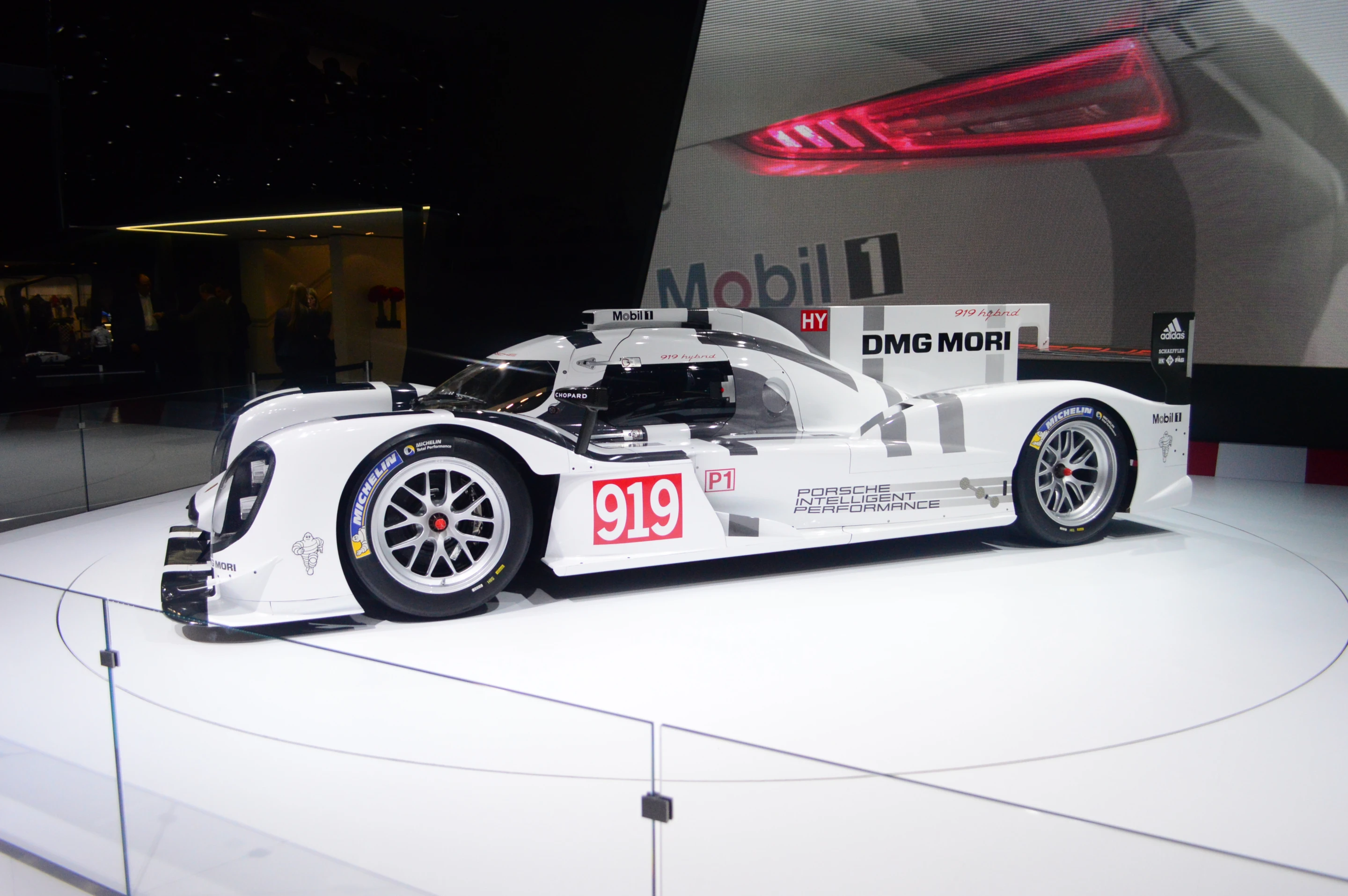 The Porsche 919 Hybrid unveiled (Photo: CC Weiss/Gizmag.com)