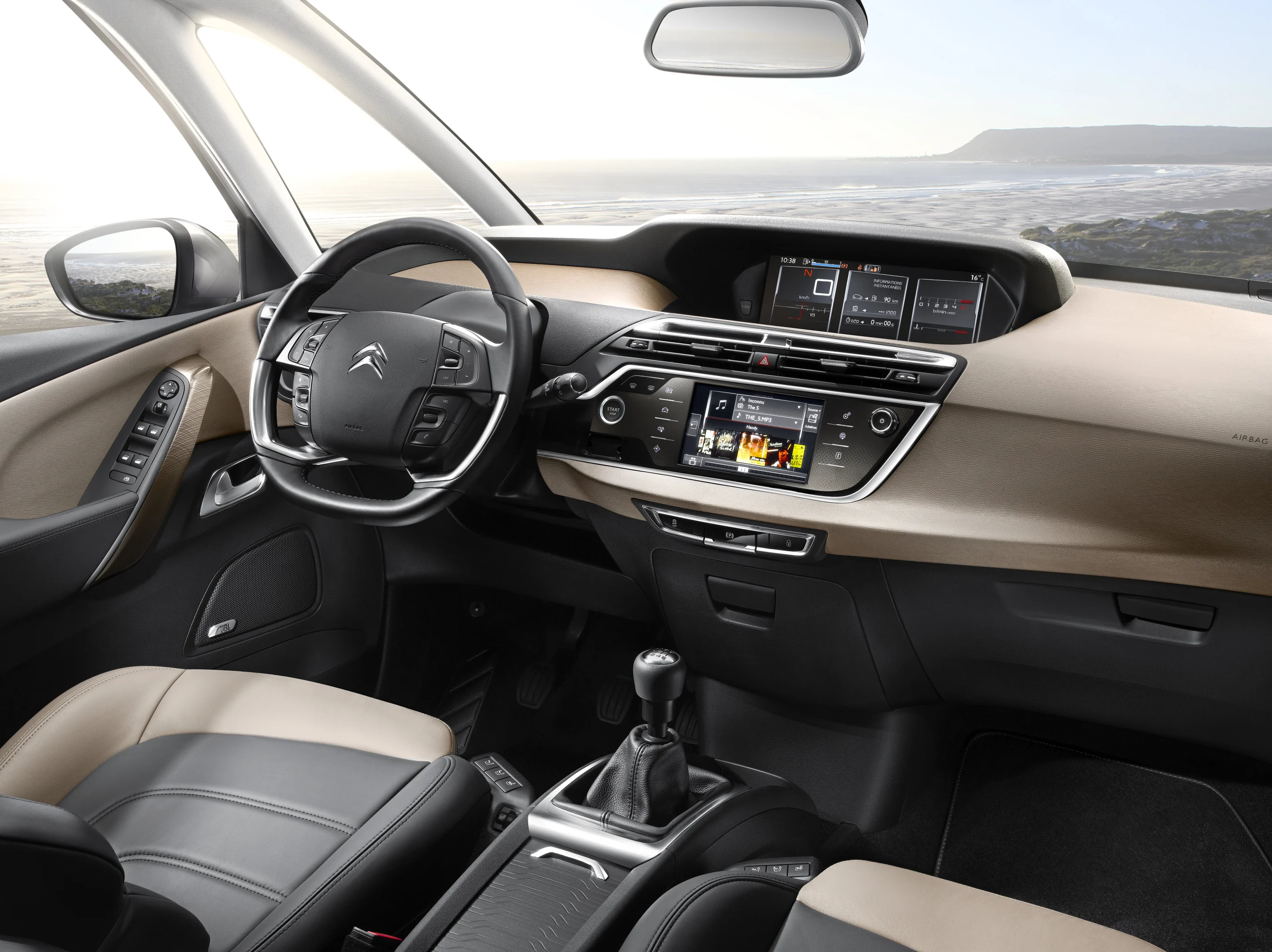 Triangular windows ahead of the A pillar enhance visibility