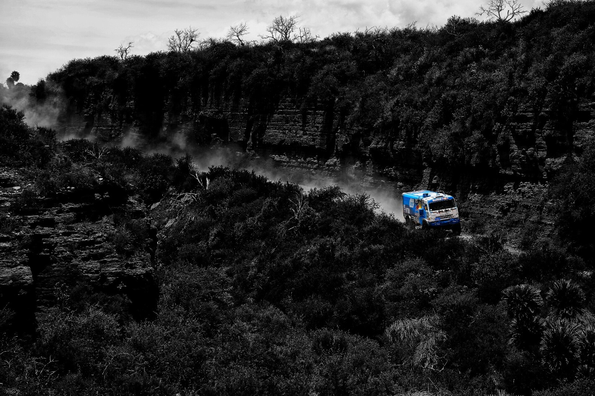 Kamaz on the road to Dakar 2017 with masterful 980-hp truck
