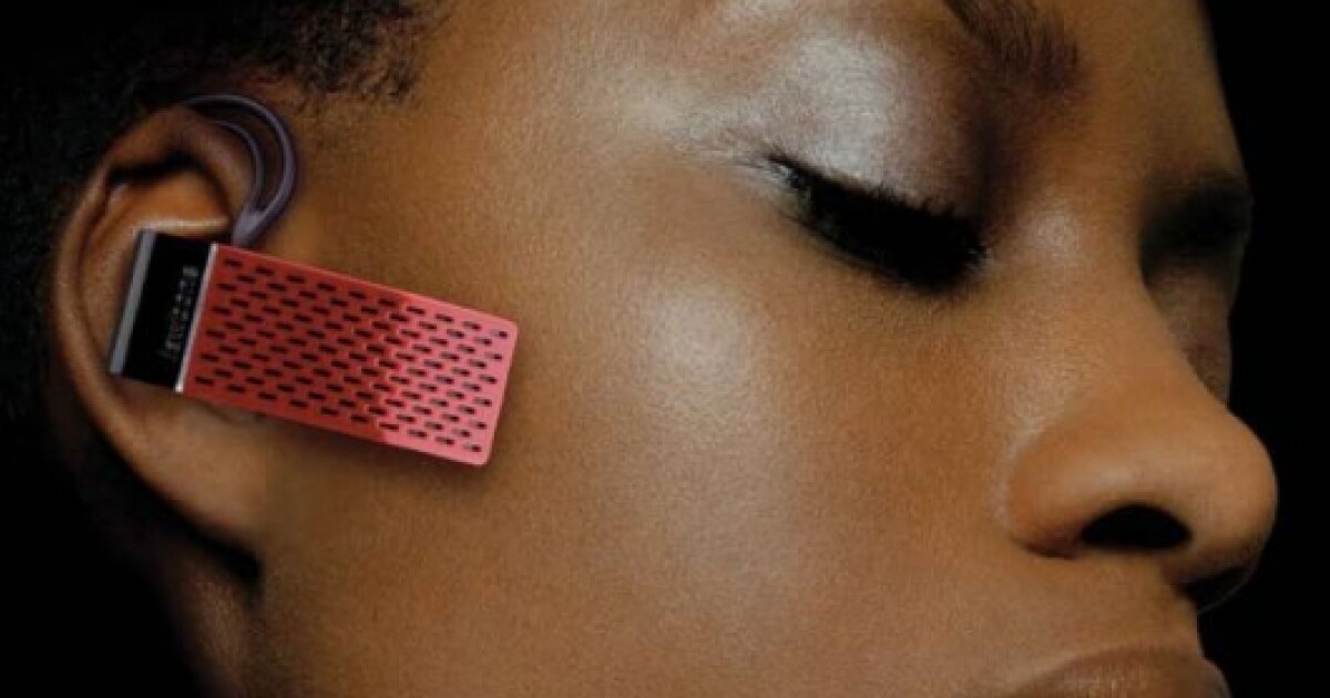 Jawbone Bluetooth headset uses military grade technology for clearer calls