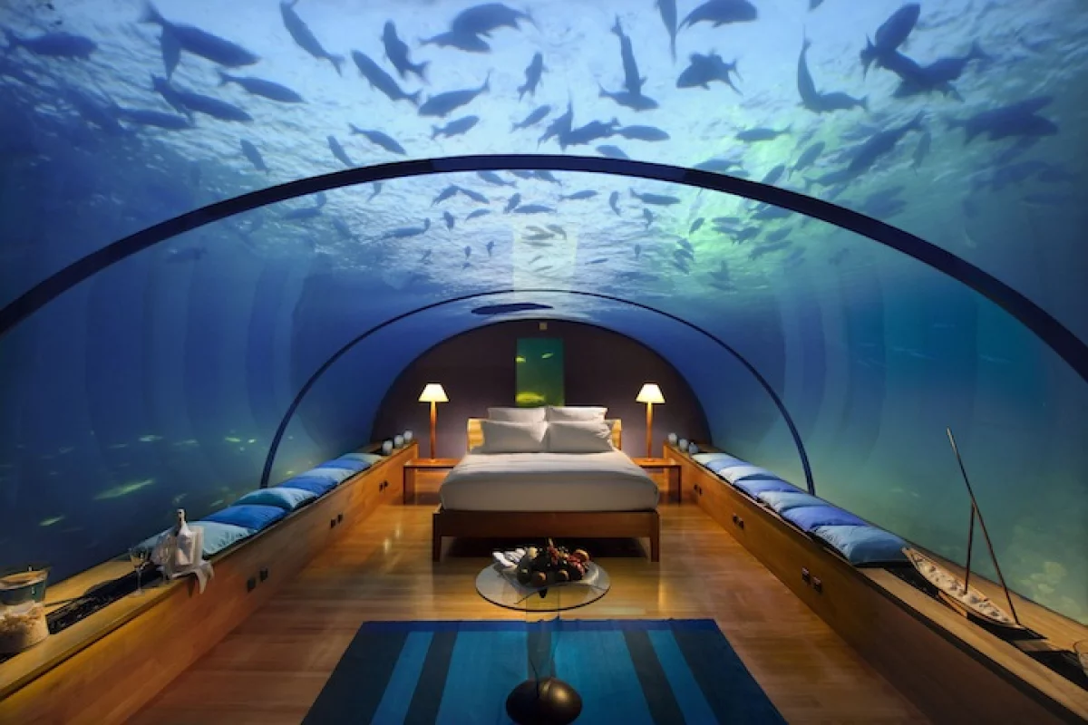 The resort has been known to transform the underwater dining room into a private bedroom suite for two on special occasions (Photo: Conrad Rangali)