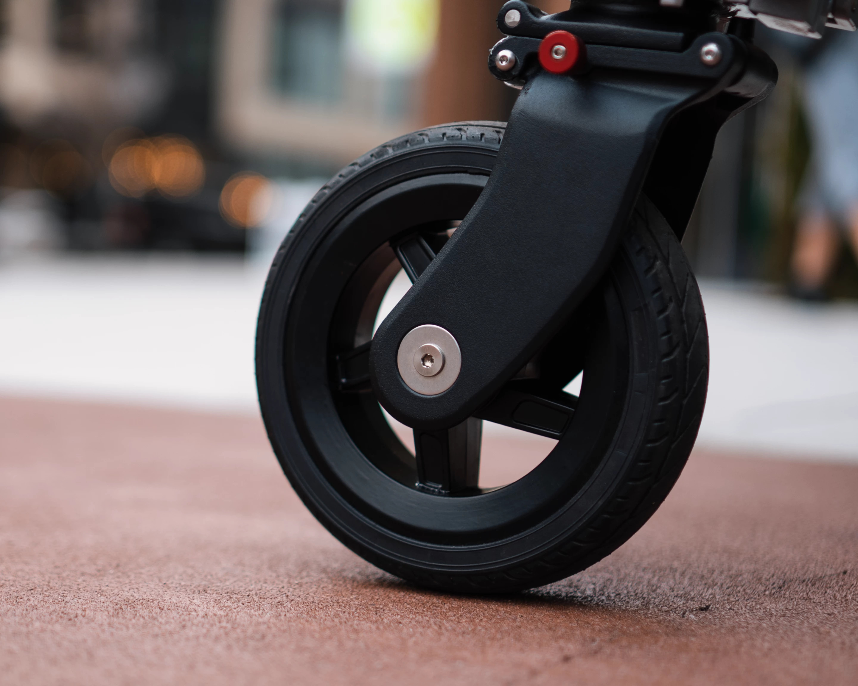 The small 7-in wheels and non-pneumatic rubber tires help keep size small