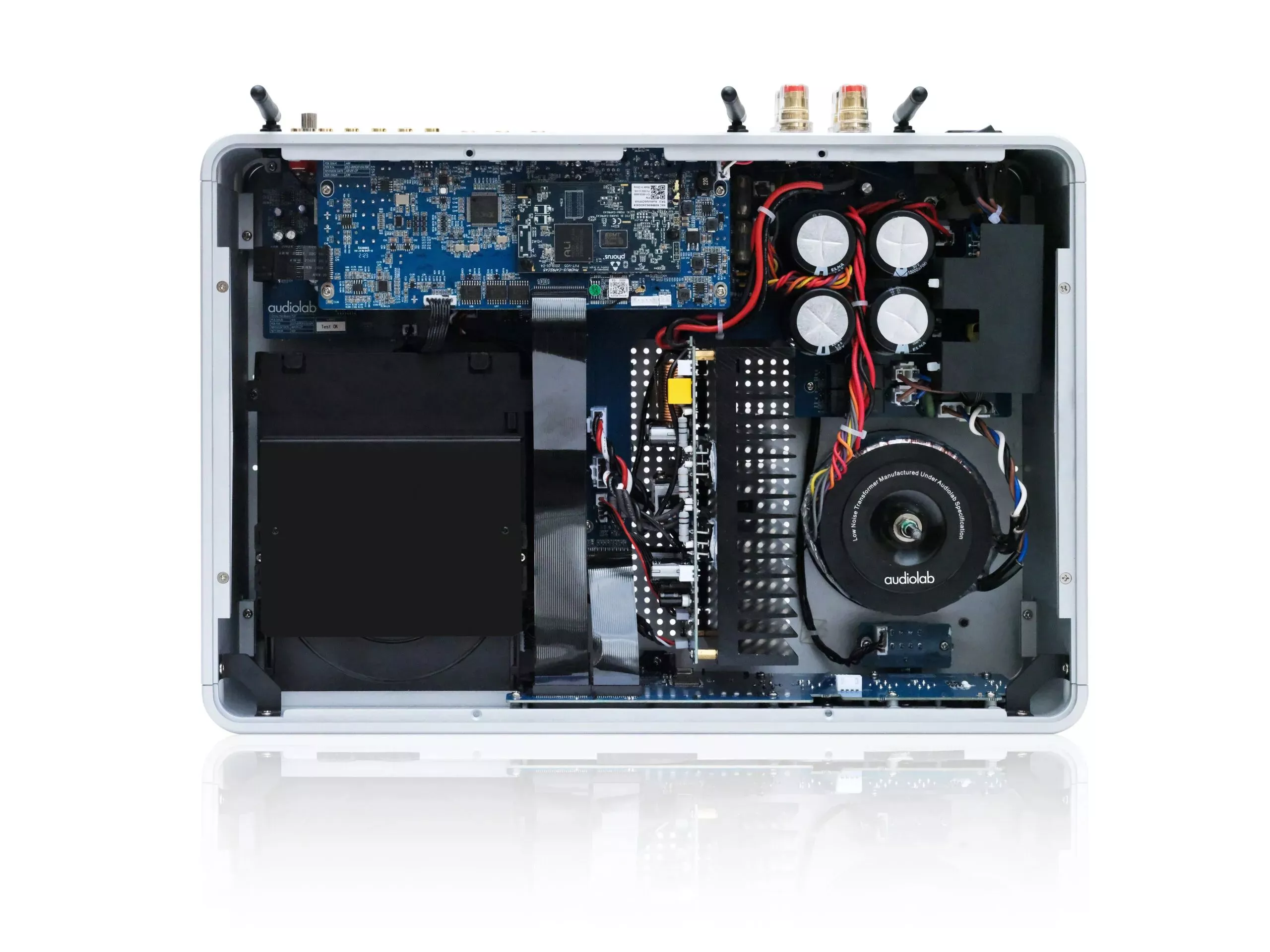 A 200-VA toroidal transformer powers the output stage, digital-to-analog conversion is undertaken by 32-bit ESS circuitry, dual-band Wi-Fi, Ethernet and Bluetooth take care of streaming needs, and there's even a phono stage cooked in to allow listeners to cable up a turntable