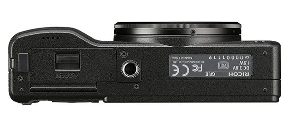 Physically you'd be hard pushed to tell the difference between the Ricoh GR II and its predecessor