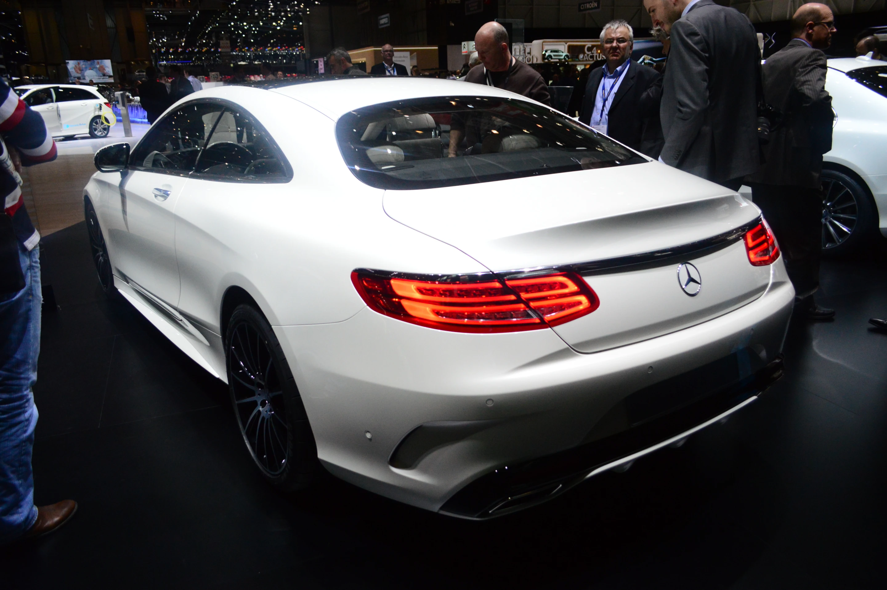 Proportions are similar to a BMW 4-series, but in comparison to the outgoing CL63 AMG Coupé, the new two-door features a faster, more elongated cabin (Photo: CC Weiss/Gizmag)