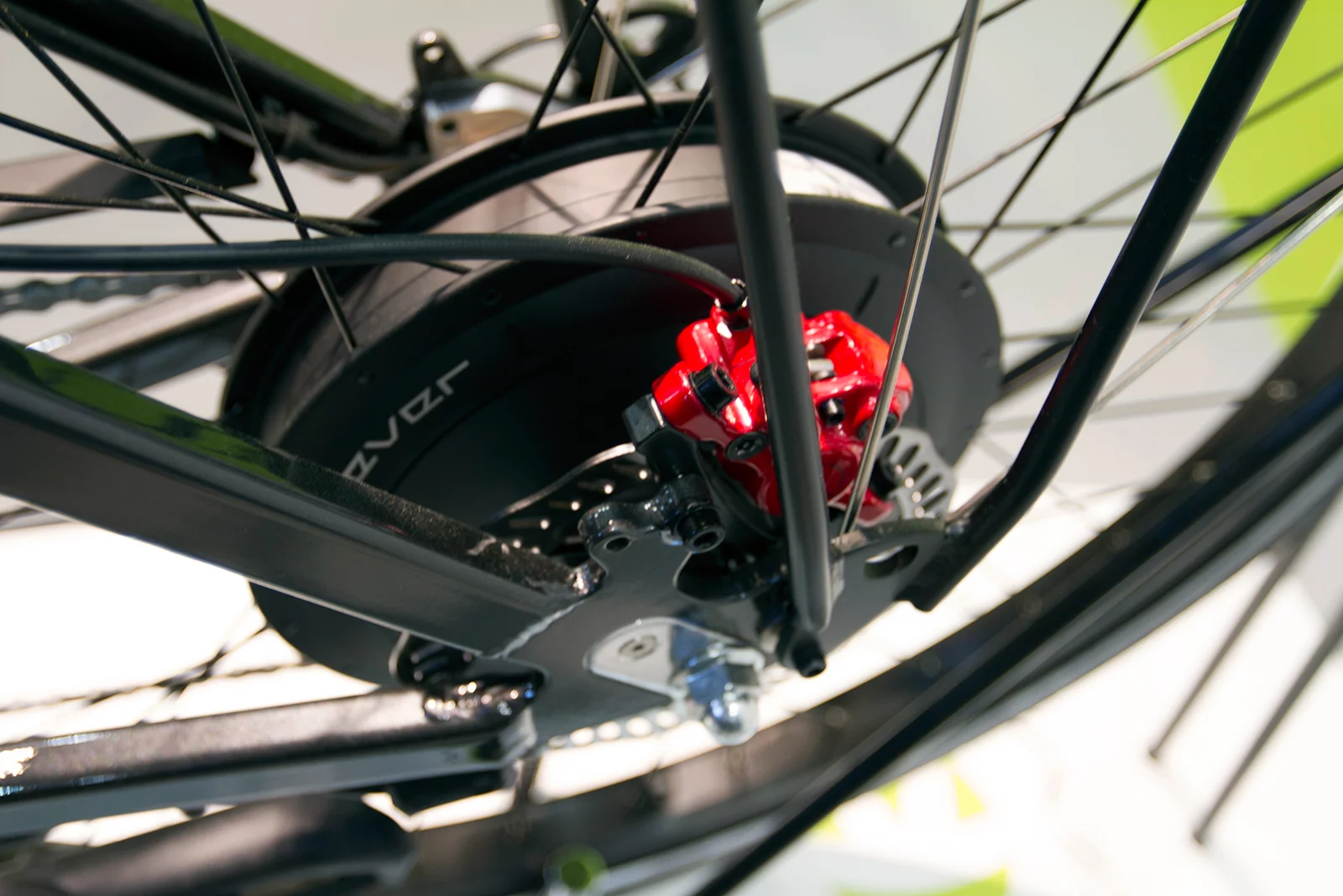 The rear wheel hub motor