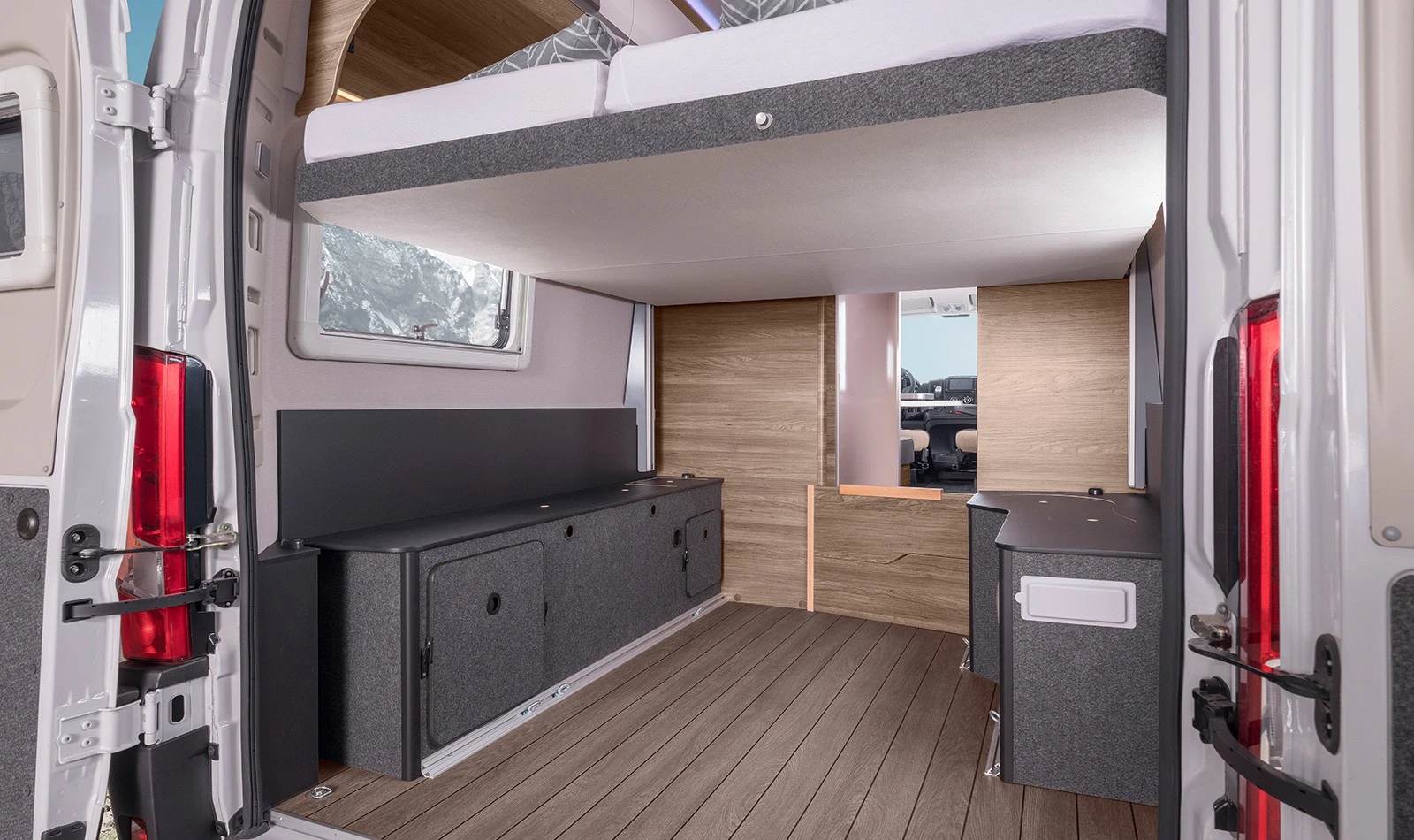 Plenty of free cargo space below the lift-away rear bed